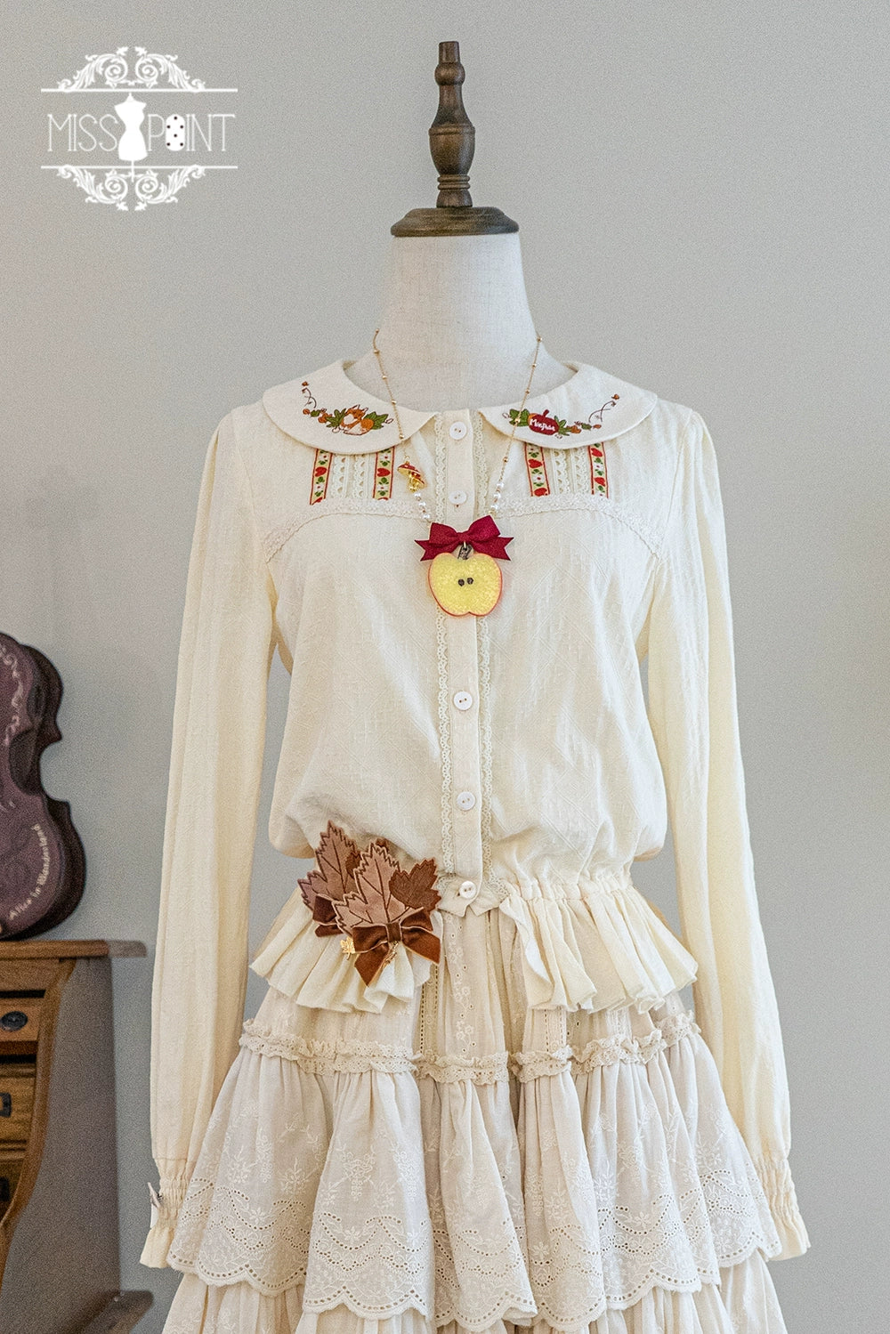 Miss Point~Fat Fox in the Forest~Sweet Lolita Shirt Embroidered Collar Customized Blouse